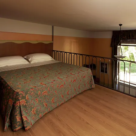 מלון Novotel Centro 4*