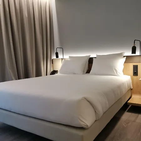 Novotel Centro Hotel 4*